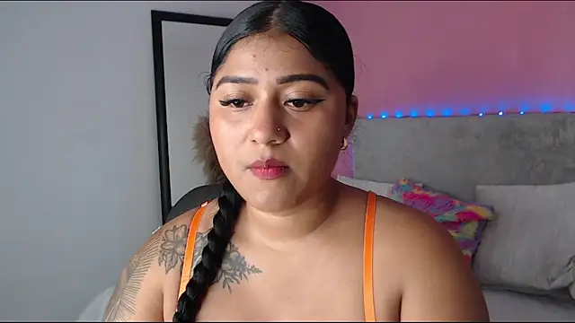Snapshot of alinakiss chatting on April 2026 03:35:01 AM alinakiss online show from April 2026 03:35:01 AM