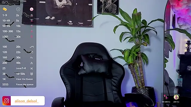 Alisson Wynter online show from November 2025 10:46:02 PM