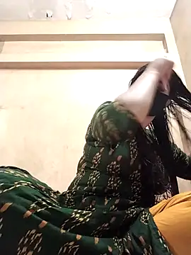 Magical Girl- online show from November 2025 04:50:02 AM