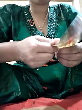 Magical Girl- online show from October 2025 04:12:02 AM