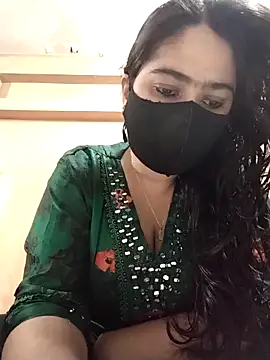 Magical Girl- online show from December 2025 04:06:01 AM