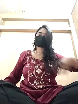 Magical Girl- online show from November 2025 04:13:01 AM