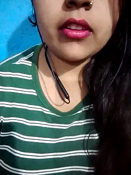 Love-Veronica online show from May 2026 01:47:02 PM