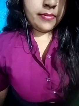 Love-Veronica online show from May 2026 12:20:01 PM