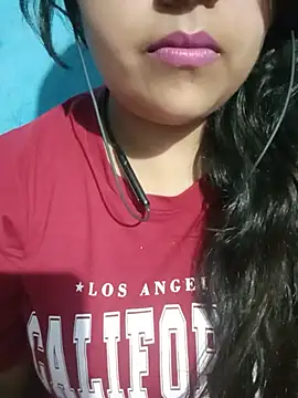 Love-Veronica online show from May 2026 07:01:02 PM