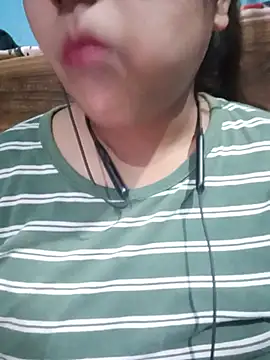 Love-Veronica online show from July 2026 01:41:02 PM