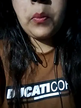 Love-Veronica online show from March 2026 05:48:01 PM