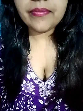 Love-Veronica online show from April 2026 06:15:01 PM