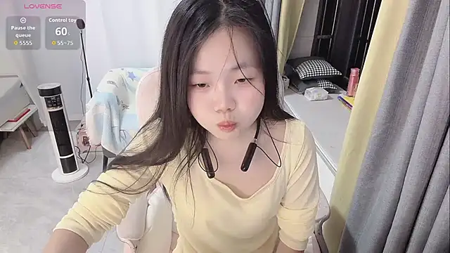 Lena-yyds online show from November 2025 07:41:02 PM