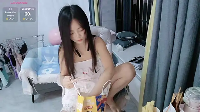 Lena-yyds online show from October 2025 04:17:01 PM