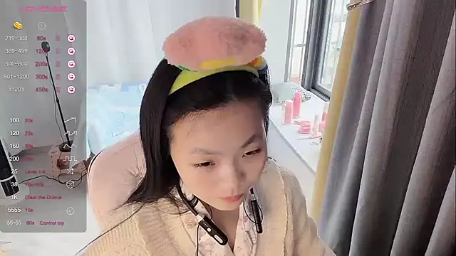 Lena-yyds online show from December 2025 12:43:01 AM