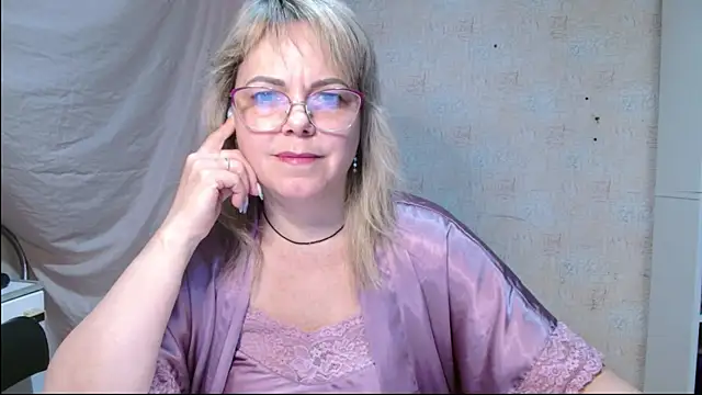 sweetsunset11 online show from February 2026 12:21:01 AM