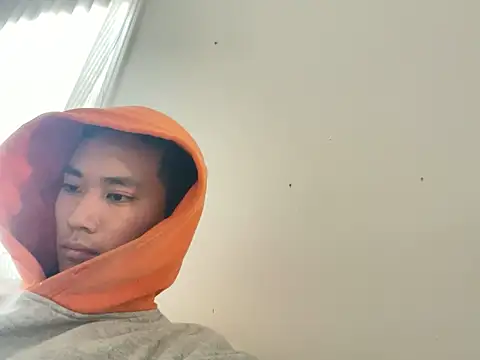 lilywithpuppy online show from April 2026 10:44:02 PM