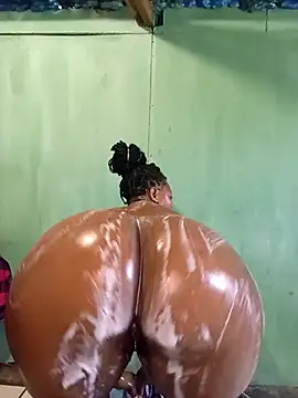 curvyloneah75 online show from May 2026 10:19:01 AM