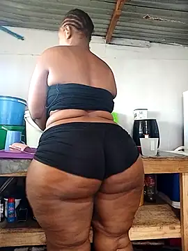 curvyloneah75 online show from February 2026 06:46:01 AM