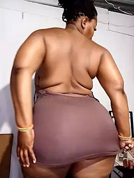 curvyloneah75 online show from December 2025 05:23:02 AM