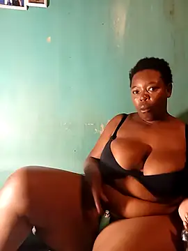 curvyloneah75 online show from February 2025 07:43:02 PM