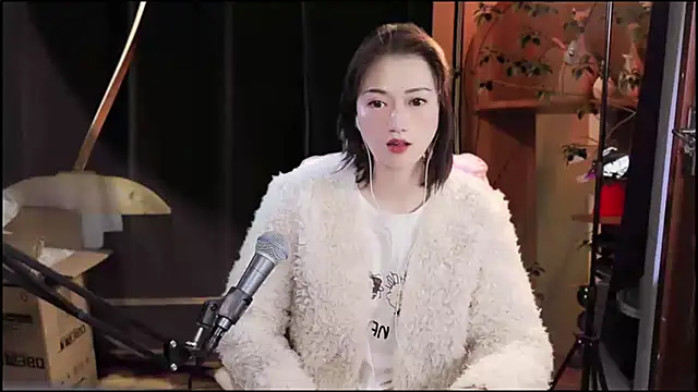 Snapshot of liuliu-6688 chatting on October 2025 03:23:02 PM liuliu-6688 online show from October 2025 03:23:02 PM