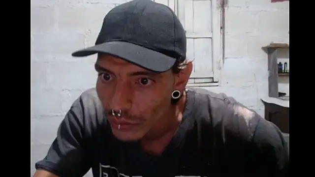 tayler punk noise online show from February 2025 01:15:01 AM