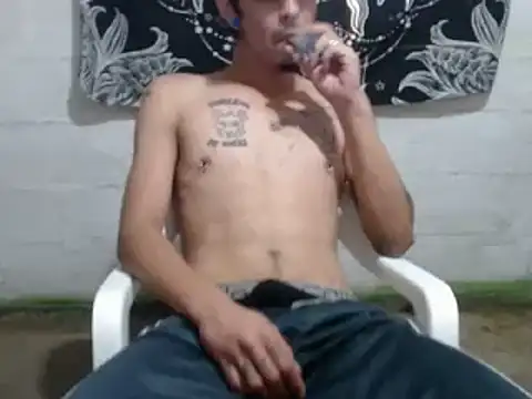 tayler punk noise online show from December 2024 03:59:01 PM