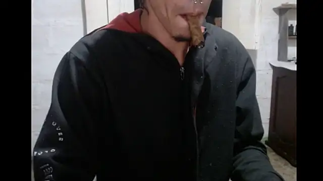 tayler punk noise online show from February 2025 12:49:01 AM