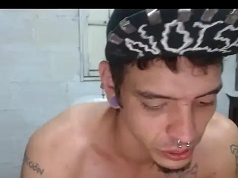 tayler punk noise online show from December 2024 12:56:02 AM