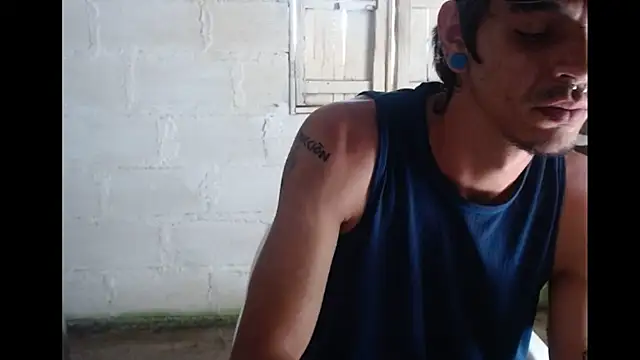 tayler punk noise online show from January 2025 07:32:01 PM