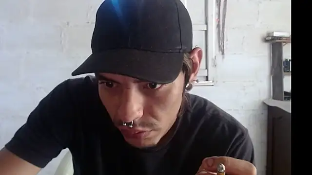 tayler punk noise online show from January 2025 03:59:02 PM