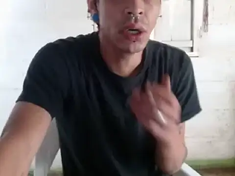 tayler punk noise online show from December 2024 12:36:01 PM