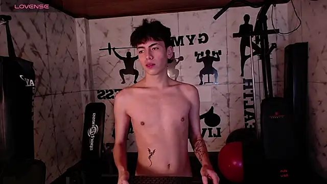 Snapshot of MattiDeLuca chatting on January 2025 12:02:02 PM MattiDeLuca online show from January 2025 12:02:02 PM