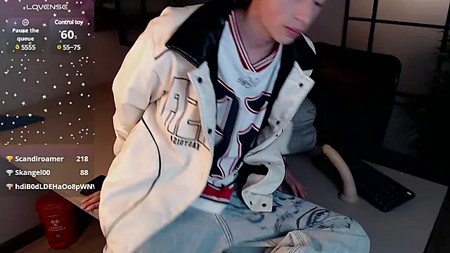 Snapshot of MattiDeLuca chatting on February 2025 02:54:02 PM MattiDeLuca online show from February 2025 02:54:02 PM