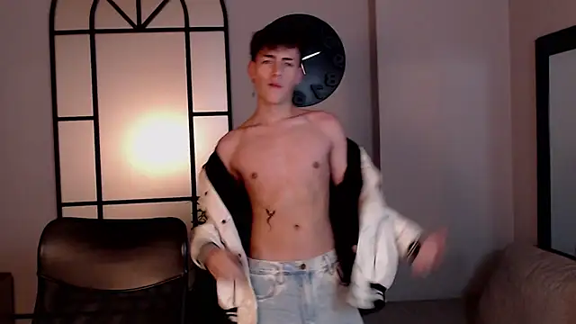 Snapshot of MattiDeLuca chatting on February 2025 11:50:02 AM MattiDeLuca online show from February 2025 11:50:02 AM