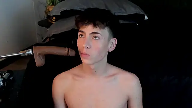 Snapshot of MattiDeLuca chatting on February 2025 06:37:01 PM MattiDeLuca online show from February 2025 06:37:01 PM