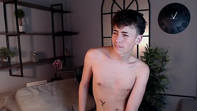 Snapshot of MattiDeLuca chatting on February 2025 05:58:01 PM MattiDeLuca online show from February 2025 05:58:01 PM