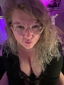 CurvyAnonymousGirl89 online show from March 2026 08:16:02 PM