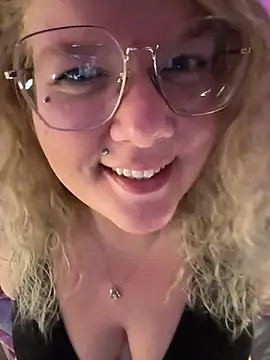 CurvyAnonymousGirl89 online show from March 2026 07:26:02 PM