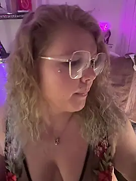 CurvyAnonymousGirl89 online show from March 2026 05:46:02 PM