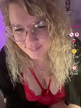CurvyAnonymousGirl89 online show from April 2026 07:11:01 PM