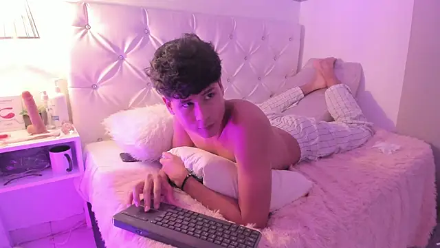 RaidenBoy1 online show from January 2025 01:43:02 AM