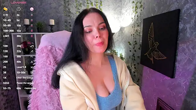 Snapshot of Emma_Rolland chatting on January 2025 02:46:01 AM Emma Rolland online show from January 2025 02:46:01 AM