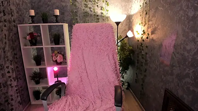 Snapshot of Emma_Rolland chatting on December 2024 11:39:02 PM Emma Rolland online show from December 2024 11:39:02 PM