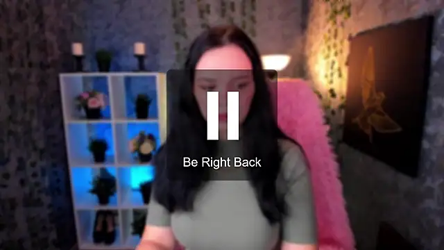 Snapshot of Emma_Rolland chatting on January 2025 09:32:02 PM Emma Rolland online show from January 2025 09:32:02 PM