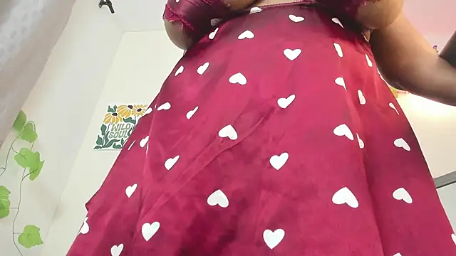 Snapshot of GoddessCarrie chatting on March 2025 10:57:01 AM GoddessCarrie online show from March 2025 10:57:01 AM