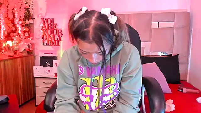 Snapshot of natacha__black_ chatting on February 2025 05:52:01 AM natacha black online show from February 2025 05:52:01 AM