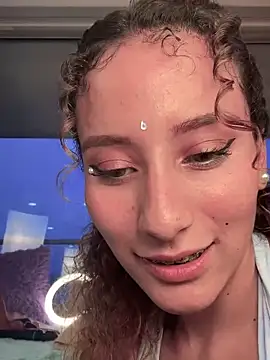 Snapshot of varenkaivanova_22 chatting on February 2025 11:11:01 AM varenkaivanova 22 online show from February 2025 11:11:01 AM