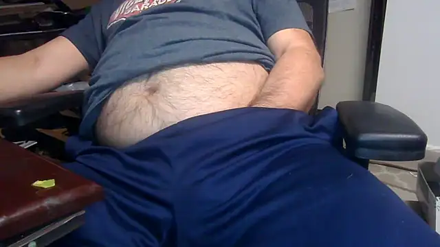Snapshot of thickdaddy59 chatting on December 2024 04:59:02 AM thickdaddy59 online show from December 2024 04:59:02 AM