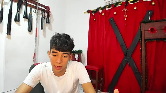 Snapshot of Harry_LatinBoy chatting on December 2024 01:36:02 AM Harry LatinBoy online show from December 2024 01:36:02 AM