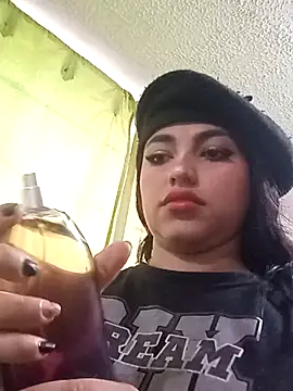 Snapshot of Naomy_veracruz_ chatting on November 2025 12:21:02 PM Naomy veracruz online show from November 2025 12:21:02 PM