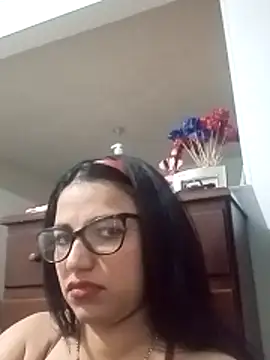 Naomy veracruz  online show from May 2026 09:07:01 PM