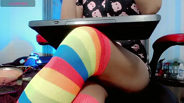 Alessa mullen online show from November 2025 03:09:02 AM